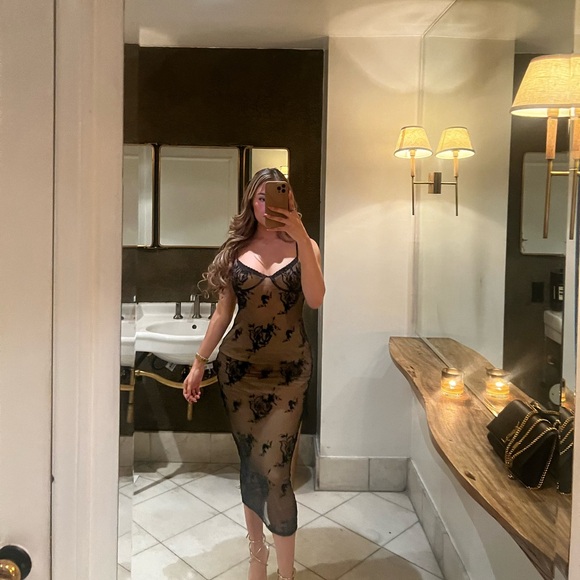 Venice Embroidered Mesh Midi Dress - Black - Picture 4 of 4